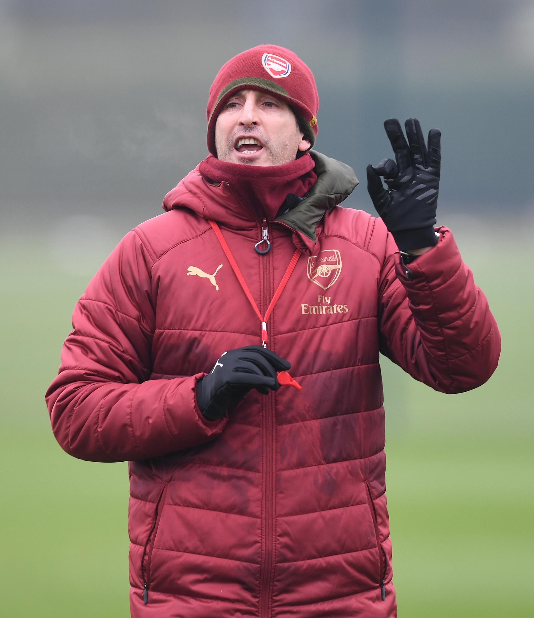 ayx-包含今夜体能课后，新疆广汇内部沟通备战足总杯，质疑声仍在，训练强度明显提升的词条